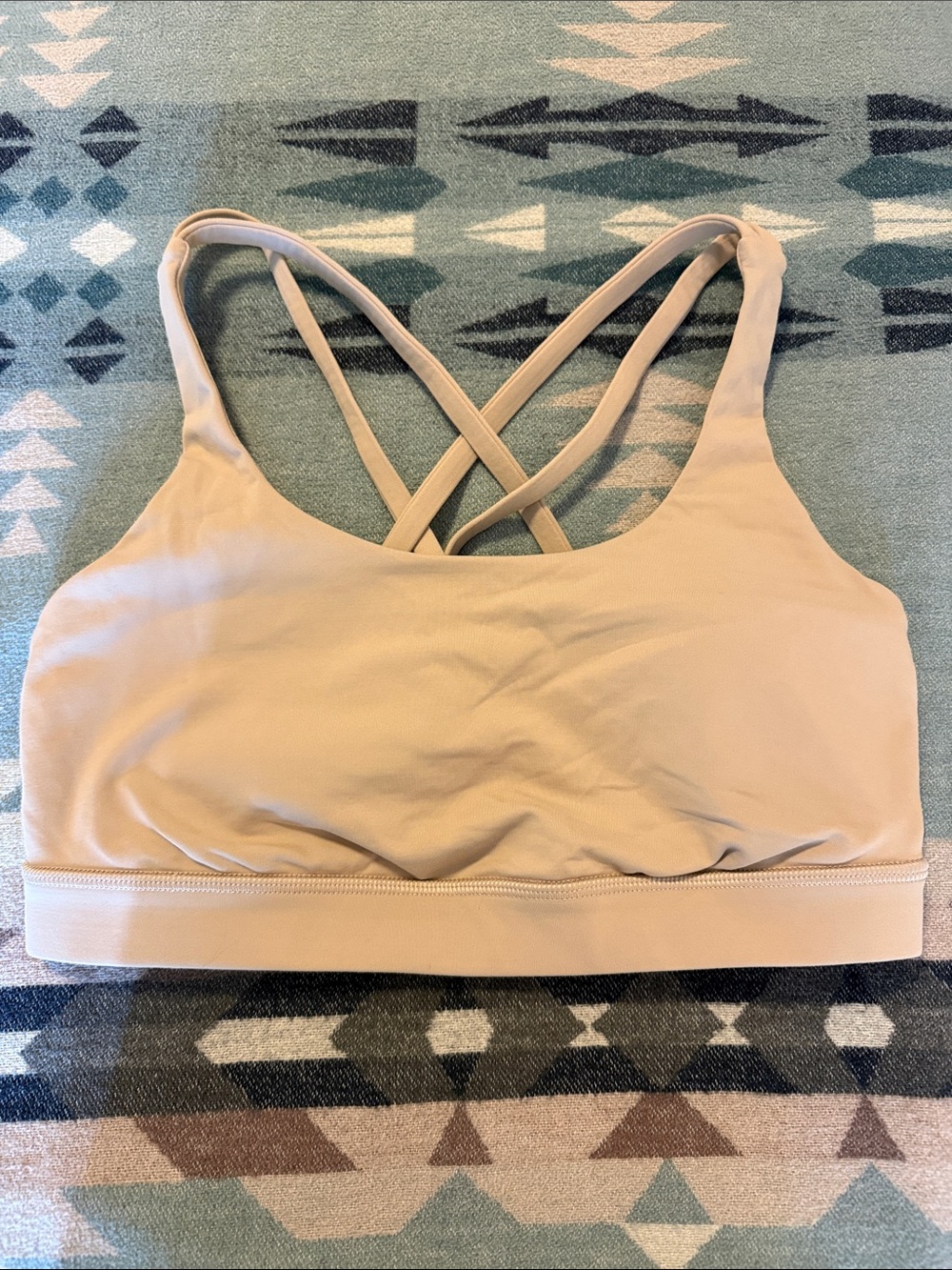 Lululemon energy bra! Everyday Seamless Crisscross sports bra - Nude